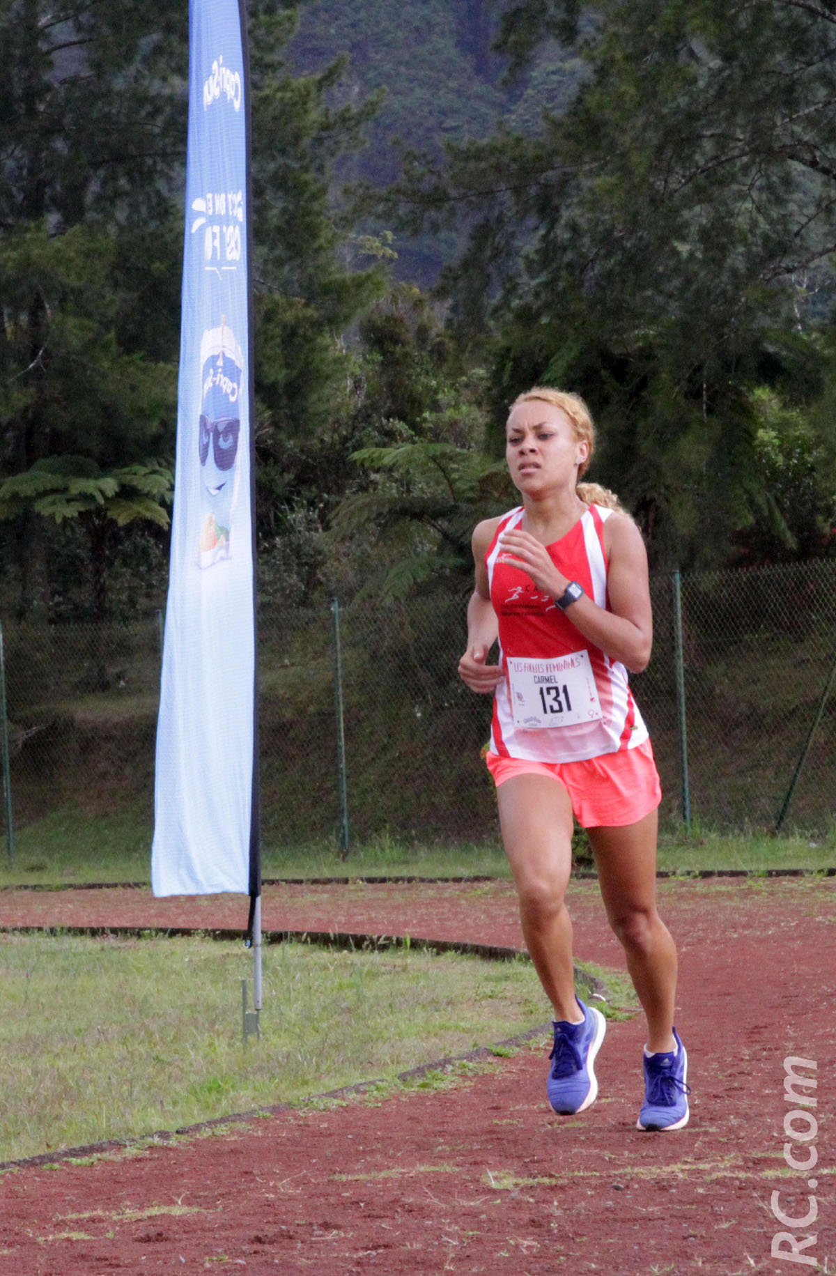 Carmen Trebel, 2ème de la course, chronomètrée en 18' 11''