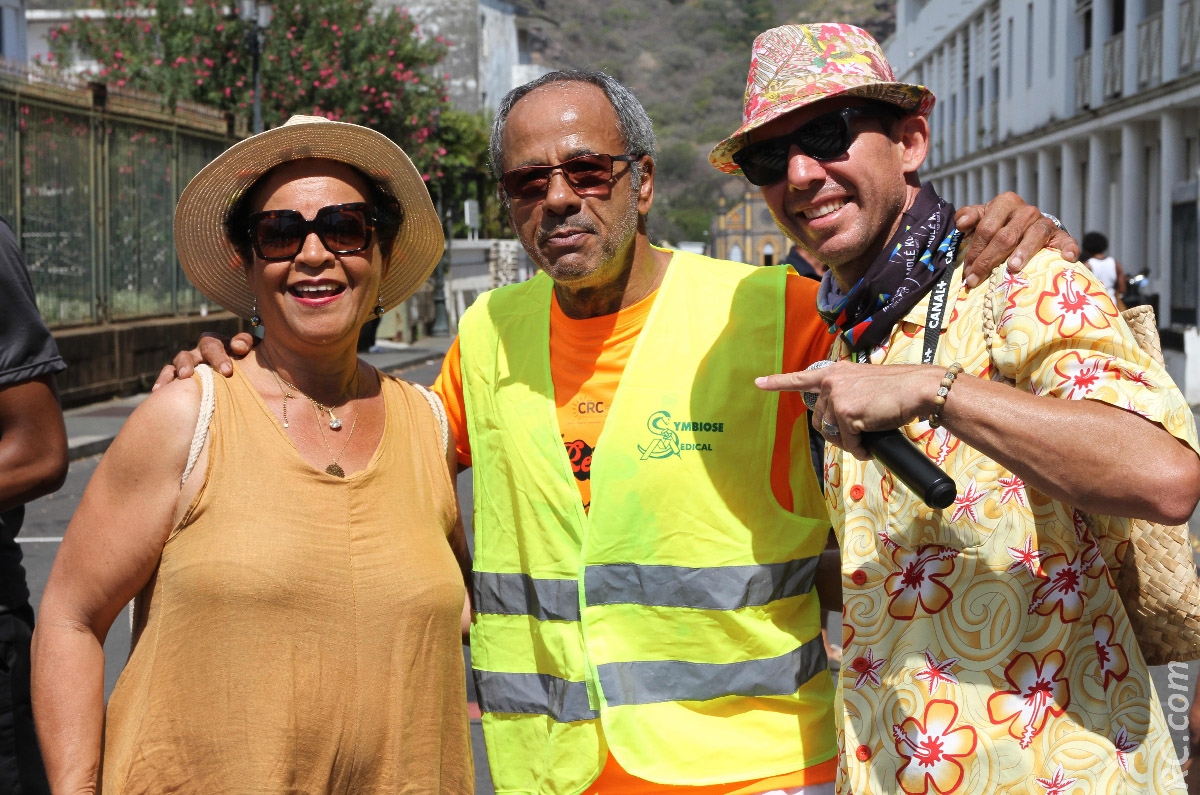 Sonia Bardinot, Alain Couderc, l'animateur-vedette Jérôme Désiré qui, la veille, animait le Moka Trail à Maurice