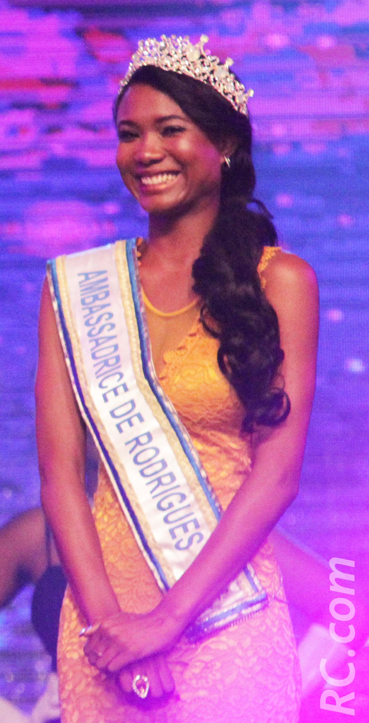 Anne Murielle Ravina: Miss Rodrigues découvre La Réunion