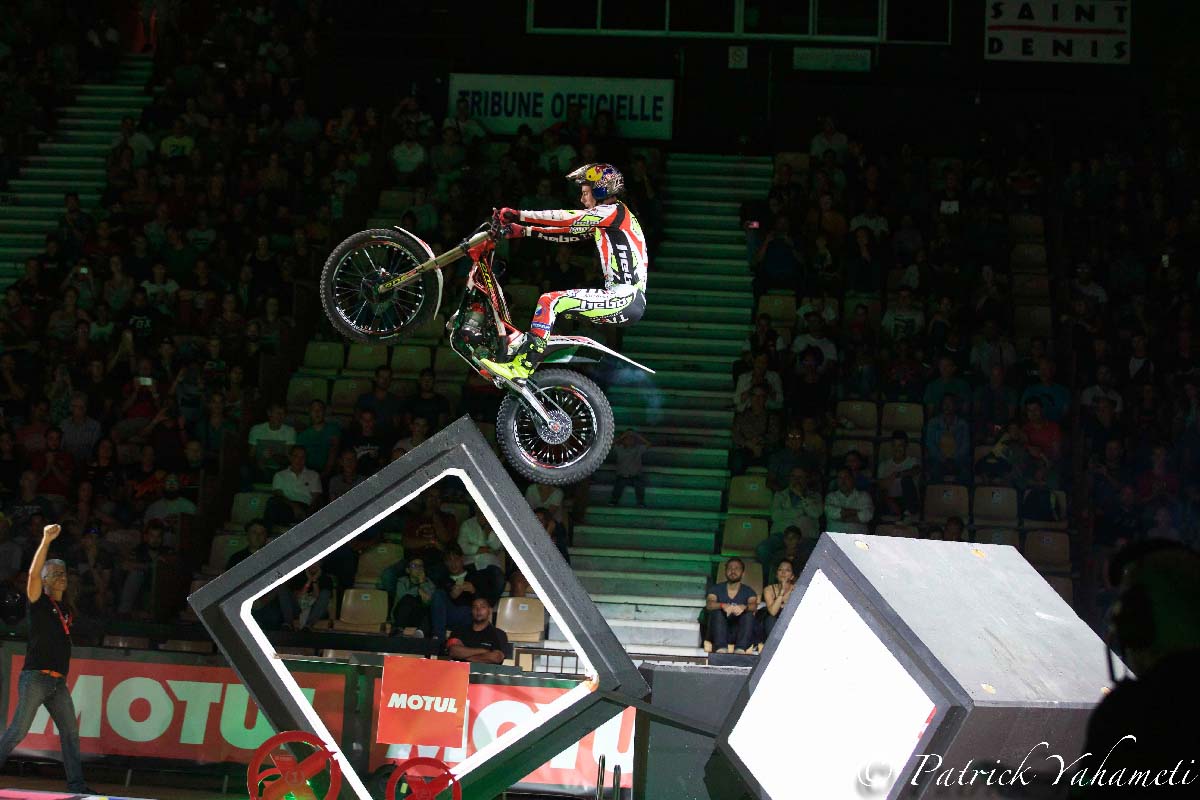 Mondial Indoor Moto X-Trial au Petit Stade de l'Est: spectaculaire!