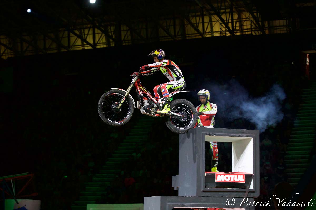 Mondial Indoor Moto X-Trial au Petit Stade de l'Est: spectaculaire!