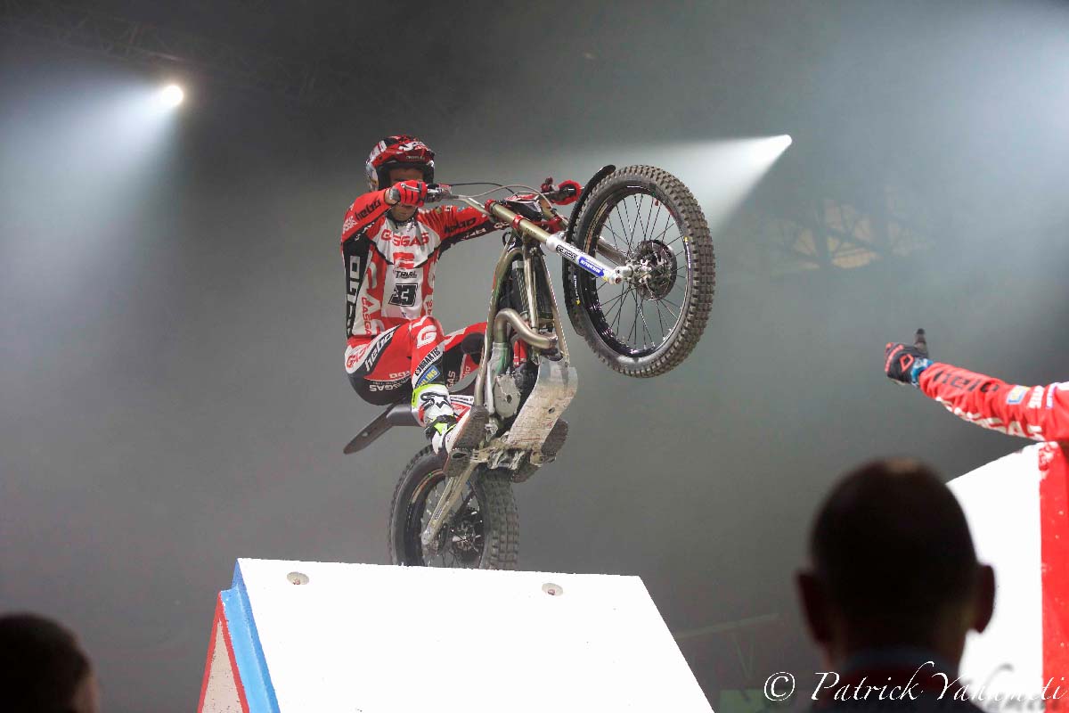 Mondial Indoor Moto X-Trial au Petit Stade de l'Est: spectaculaire!