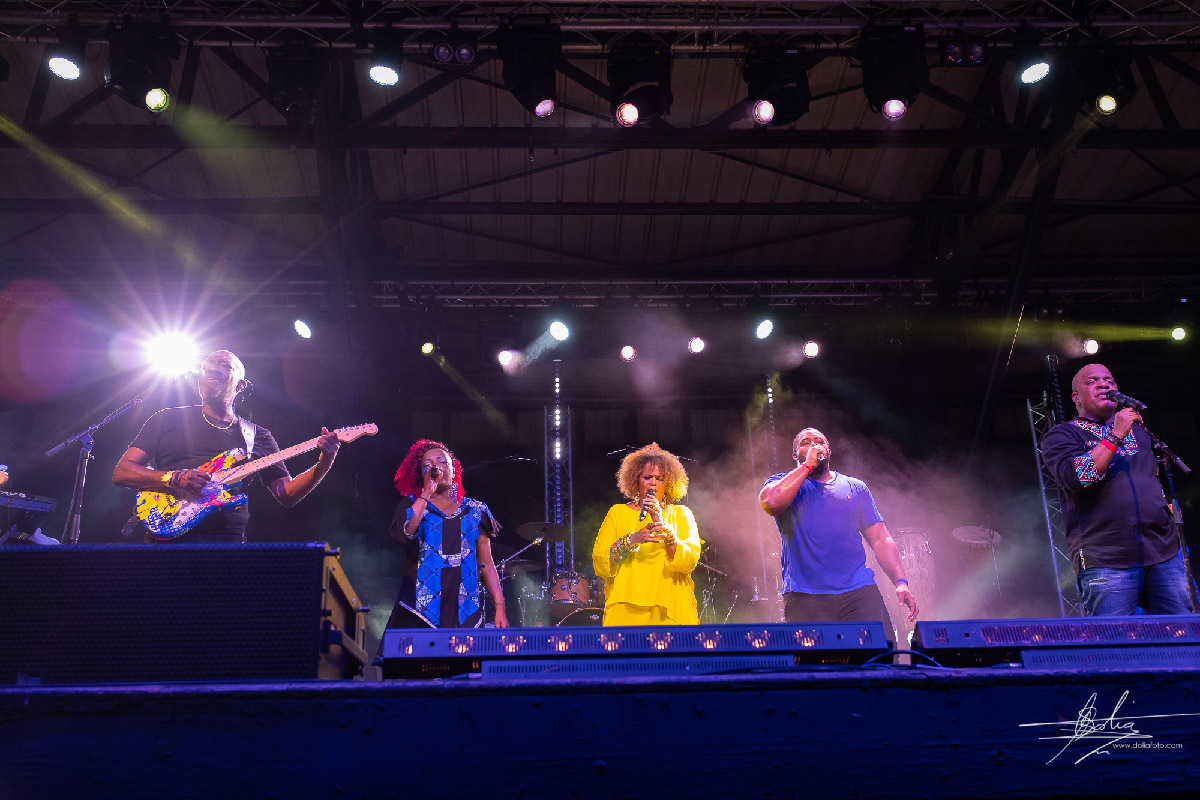 Kassav en concert à Expobat: succès fou!