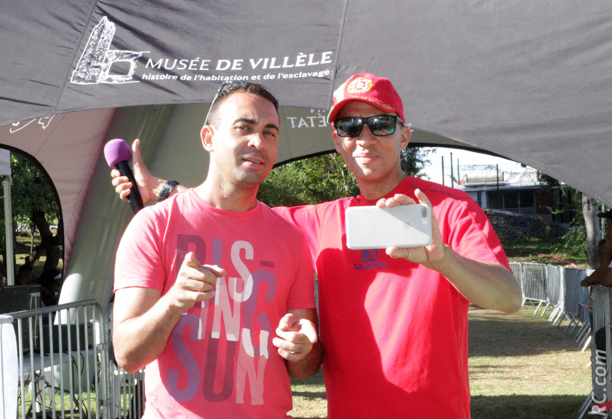 Les inséparables animateurs Ti-Dash et Johnny Mercher fidèles au poste Les inséparables animateurs Ti-Dash et Johnny Mercher fidèles au poste