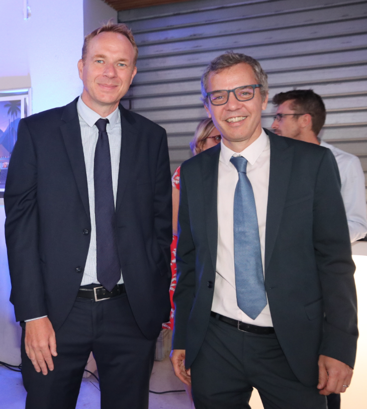 Olivier Duhagon, l'ancien, et Olivier Meyrueis, le nouveau directeur EDF Réunion