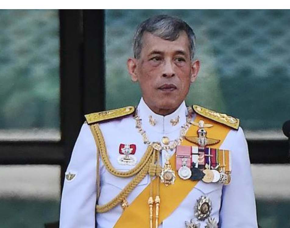 Rama X a accédé au trône en 2016, et il ne fait parler de lui que par ses frasques!