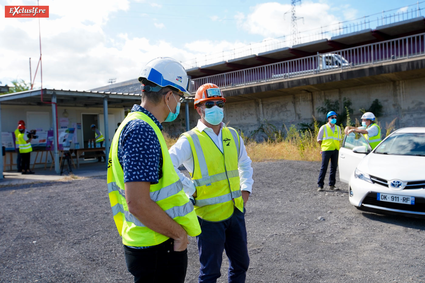 Didier Robert visite le chantier du pont de la Rivière des Galets et fait le point 