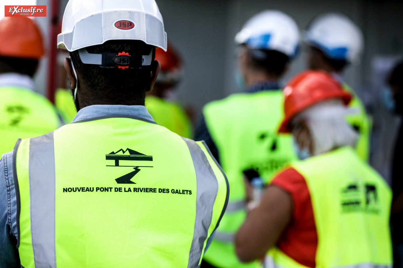 Didier Robert visite le chantier du pont de la Rivière des Galets et fait le point 