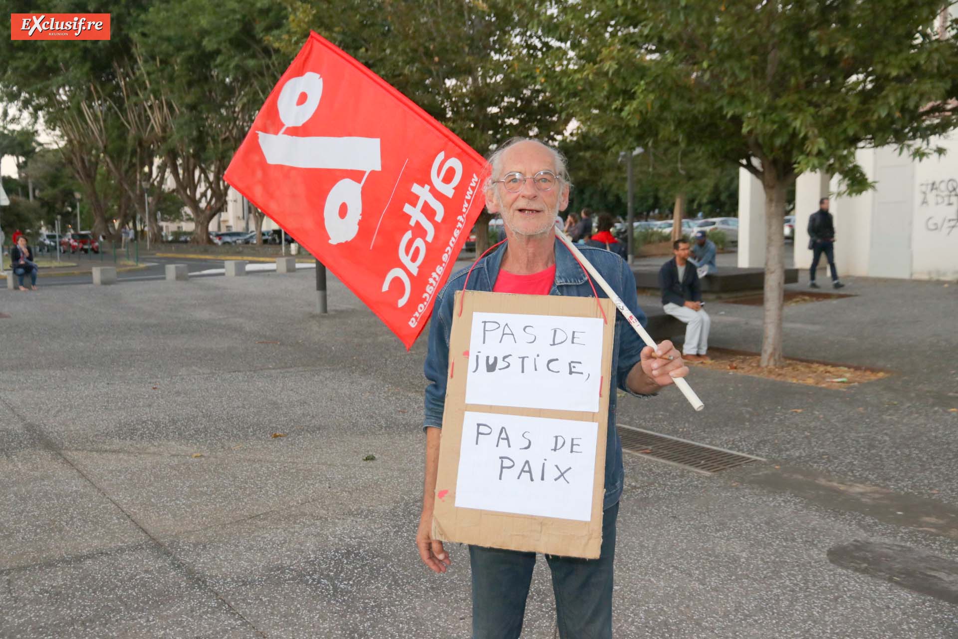 Hommage à Georges Floyd à Champ Fleuri: photos