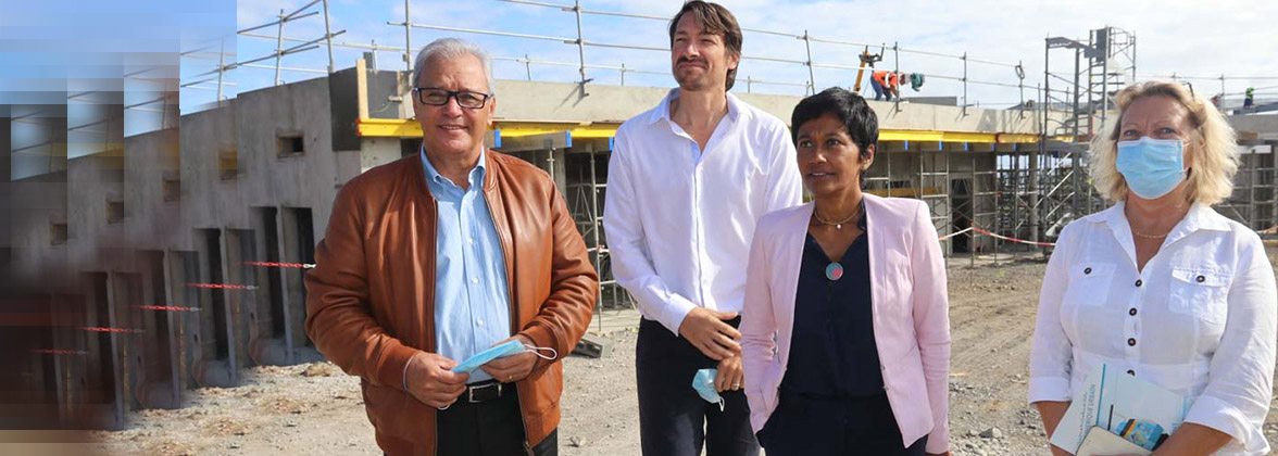 Téléphérique à Saint-Denis: premier pylône posé, les travaux avancent