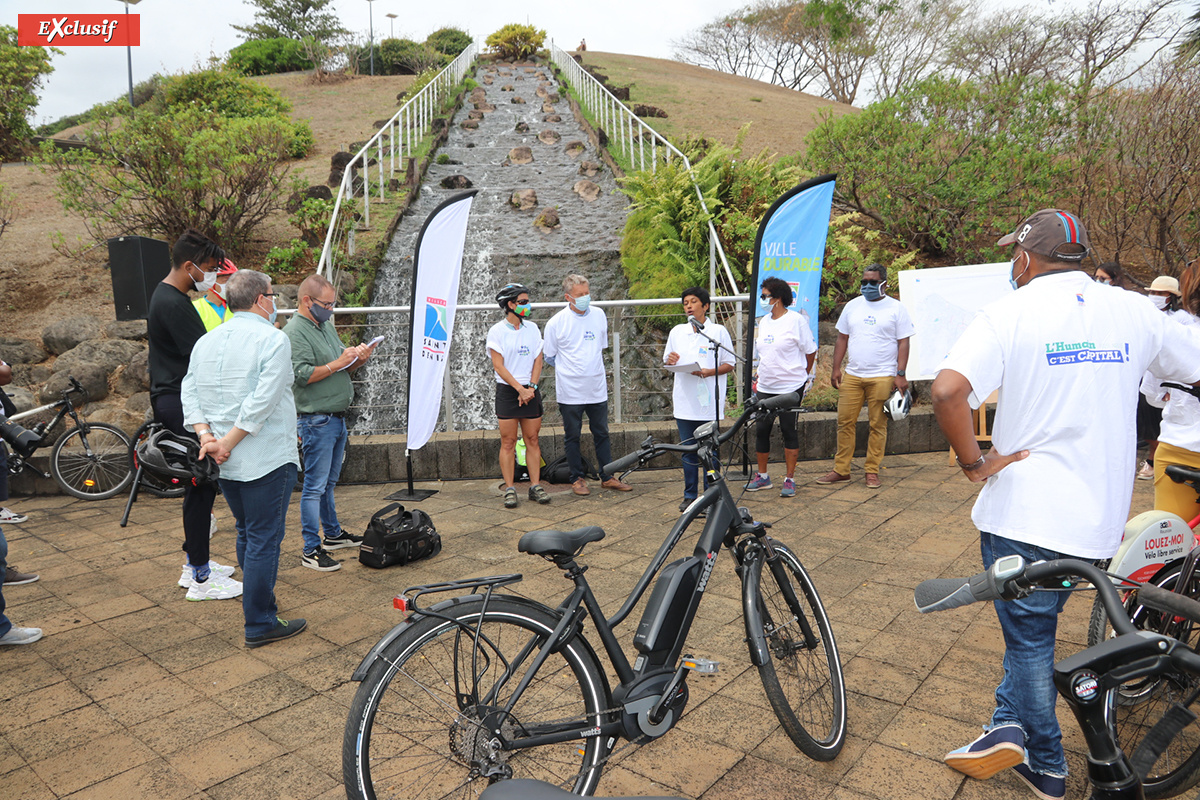 Plan Vélo à Saint-Denis: la maire Ericka Bareigts donne l'exemple Plan Vélo à Saint-Denis: la maire Ericka Bareigts donne l'exemple