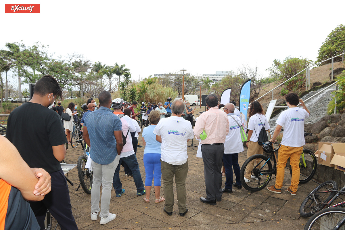 Plan Vélo à Saint-Denis: la maire Ericka Bareigts donne l'exemple Plan Vélo à Saint-Denis: la maire Ericka Bareigts donne l'exemple