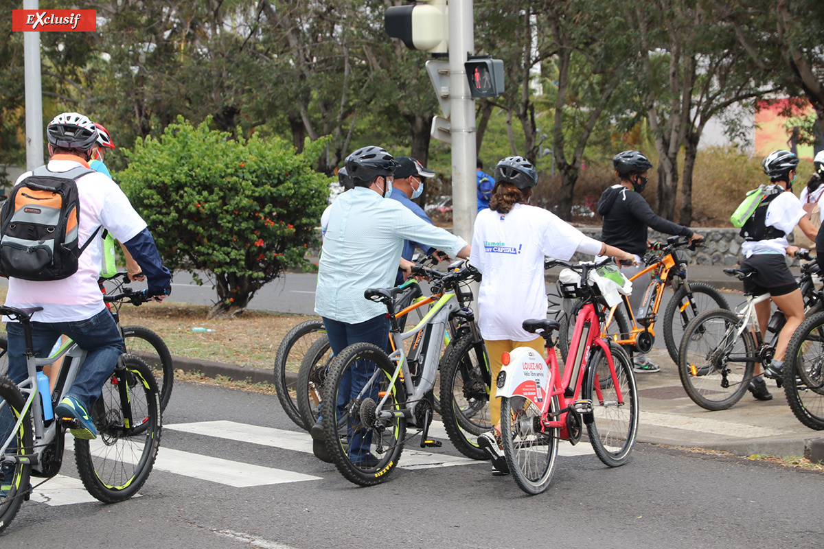 Plan Vélo à Saint-Denis: la maire Ericka Bareigts donne l'exemple Plan Vélo à Saint-Denis: la maire Ericka Bareigts donne l'exemple