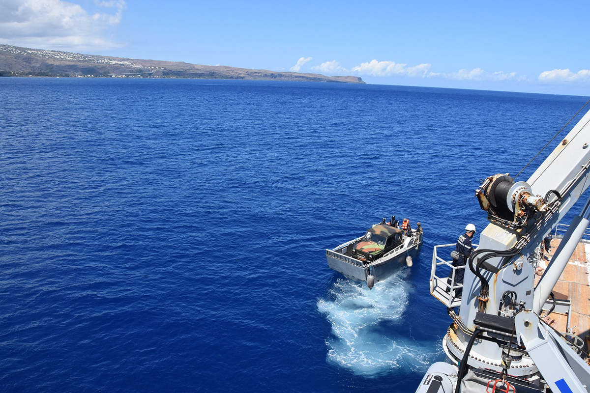 Armée: le Champlain en exercice d'assistance humanitaire en zone de catastrophe