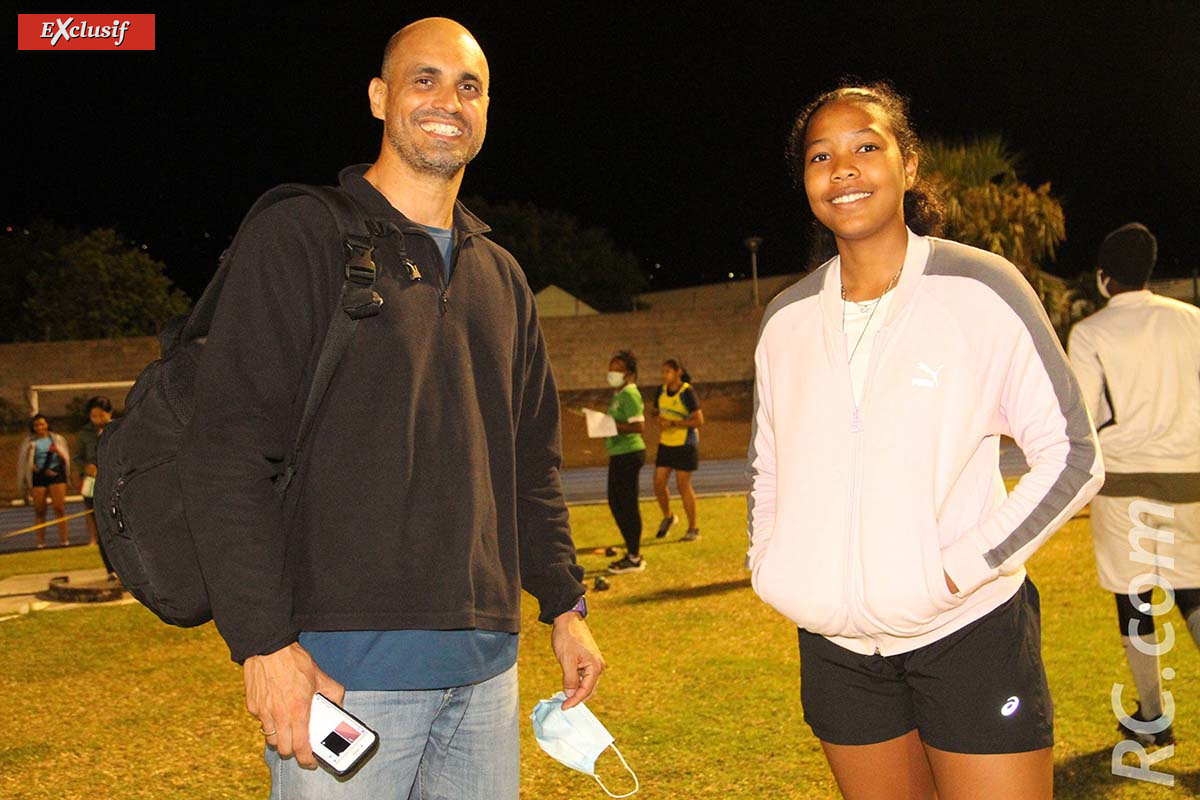 David Bastien vient de voir son élève Gabrielle-Marie Basin battre le record de La Réunion du poids