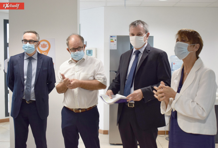 Benoît Sério, directeur général de la Caisse Générale de Sécurité Sociale, docteur Jean-François Gomez, directeur coordonnateur de la Gestion du Risque de l’Assurance Maladie, Jacques Billant, Préfet de La Réunion, et Martine Ladoucette, directrice générale de l’Agence Régionale de Santé Benoît Sério, directeur général de la Caisse Générale de Sécurité Sociale, docteur Jean-François Gomez, directeur coordonnateur de la Gestion du Risque de l’Assurance Maladie, Jacques Billant, Préfet de La Réunion, et Martine Ladoucette, directrice générale de l’Agence Régionale de Santé