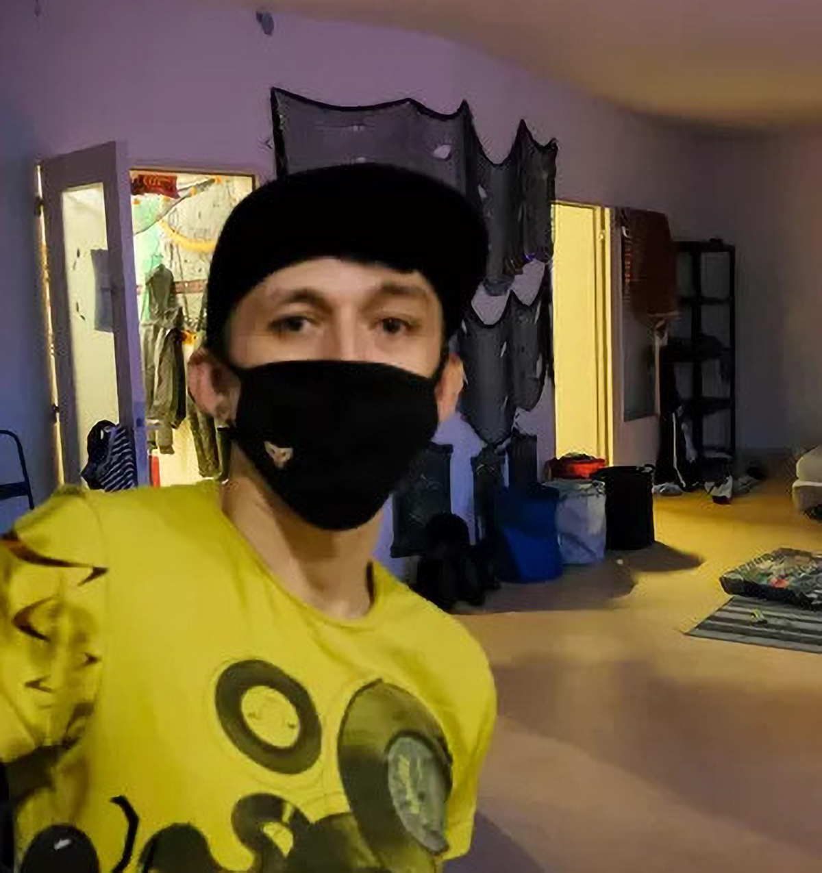 David Manzheley, étudiant, organisateur régulier de partouzes gay David Manzheley, étudiant, organisateur régulier de partouzes gay