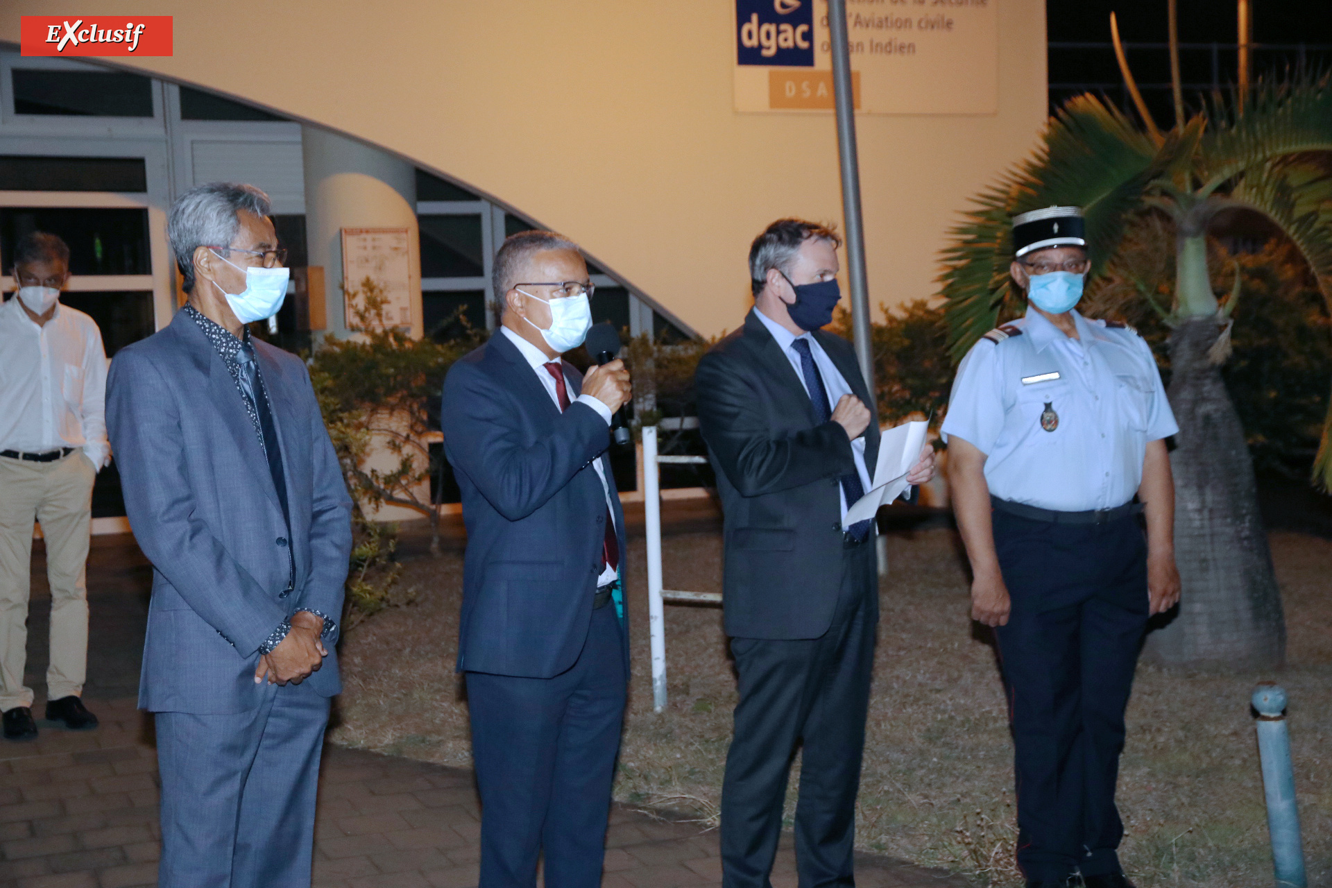 Hermann Rifosta, président du conseil d’administration du SDIS, Cyrille Melchior, président du Conseil départemental, Jacques Billant, préfet de La Réunion, et le colonel Dominique Fontaine du SDIS de La Réunion Hermann Rifosta, président du conseil d’administration du SDIS, Cyrille Melchior, président du Conseil départemental, Jacques Billant, préfet de La Réunion, et le colonel Dominique Fontaine du SDIS de La Réunion