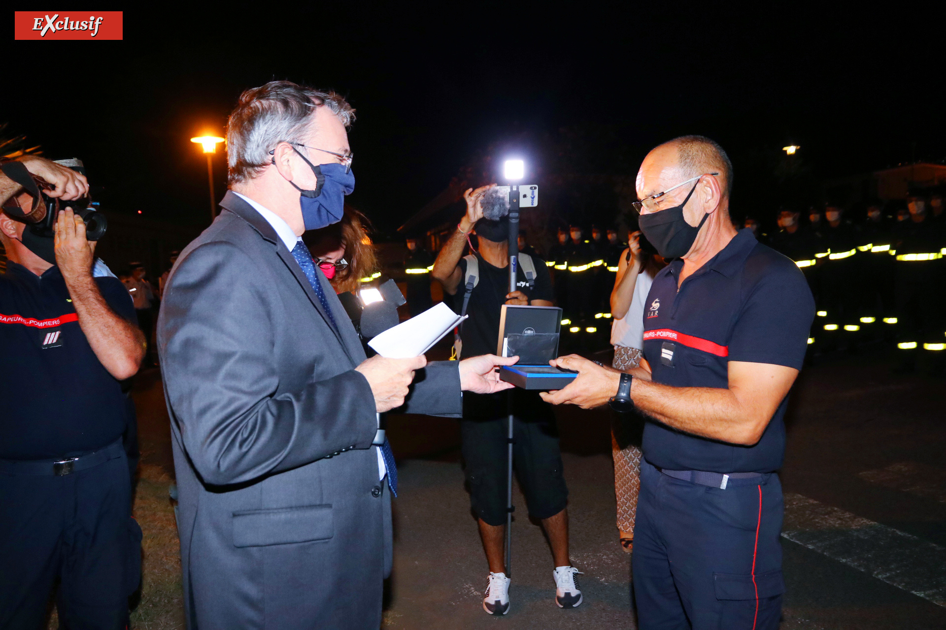 Les sapeurs-pompiers et militaires engagés dans l’incendie du Maïdo remerciés Les sapeurs-pompiers et militaires engagés dans l’incendie du Maïdo remerciés