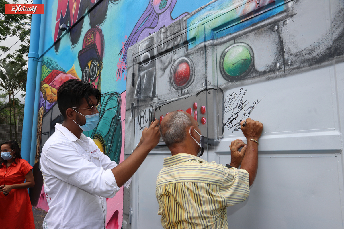 Journée du Bénévolat: une superbe fresque inaugurée à Saint-Denis
