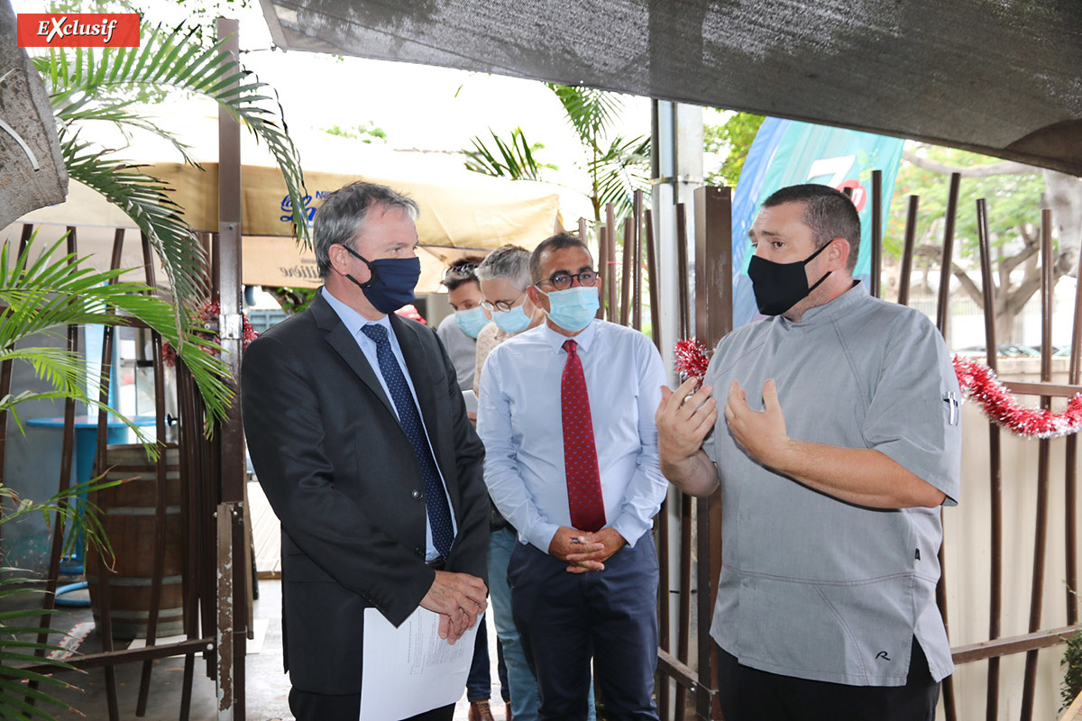 Renaud Gillard, patron de l'Arbradélis, a accueilli tout le monde dans son restaurant pour la signature de cette convention Renaud Gillard, patron de l'Arbradélis, a accueilli tout le monde dans son restaurant pour la signature de cette convention