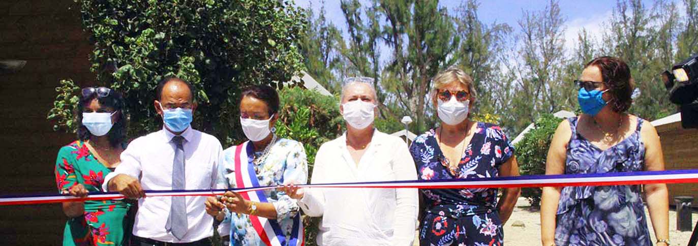 Camping du Lagon à l'Ermitage: 25 bungalows pour un camping 3 étoiles... Camping du Lagon à l'Ermitage: 25 bungalows pour un camping 3 étoiles...