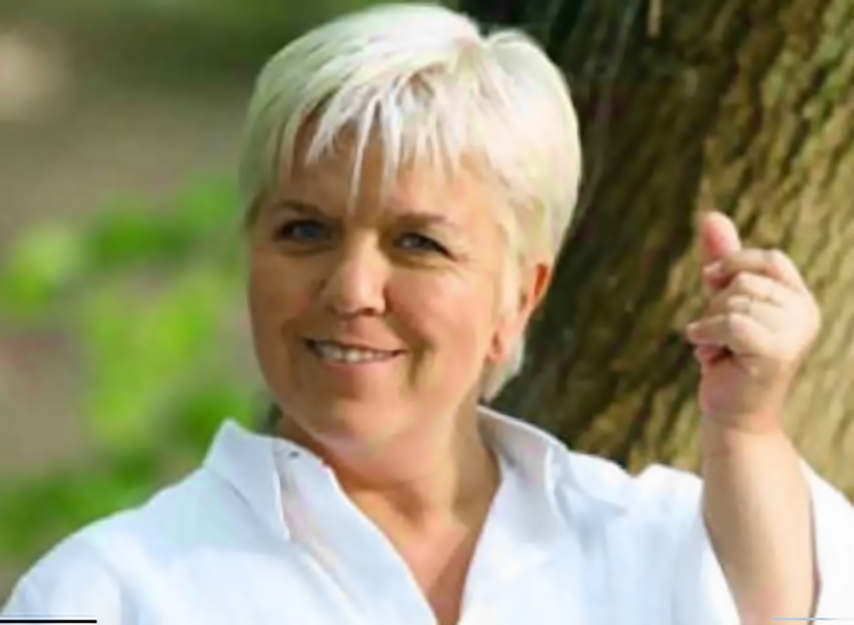 D'un coup de magie, Joséphine a placé Mimie Mathy à la 3ème place du Top 50, place méritée! D'un coup de magie, Joséphine a placé Mimie Mathy à la 3ème place du Top 50, place méritée!