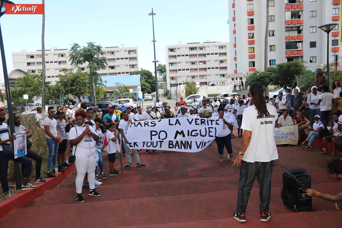 Marche blanche pour Miguel, un an après l'accident avec les policiers Marche blanche pour Miguel, un an après l'accident avec les policiers