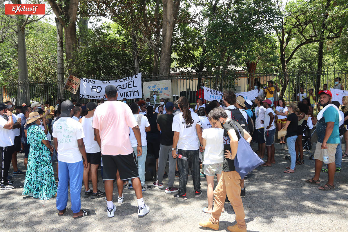 Marche blanche pour Miguel, un an après l'accident avec les policiers Marche blanche pour Miguel, un an après l'accident avec les policiers