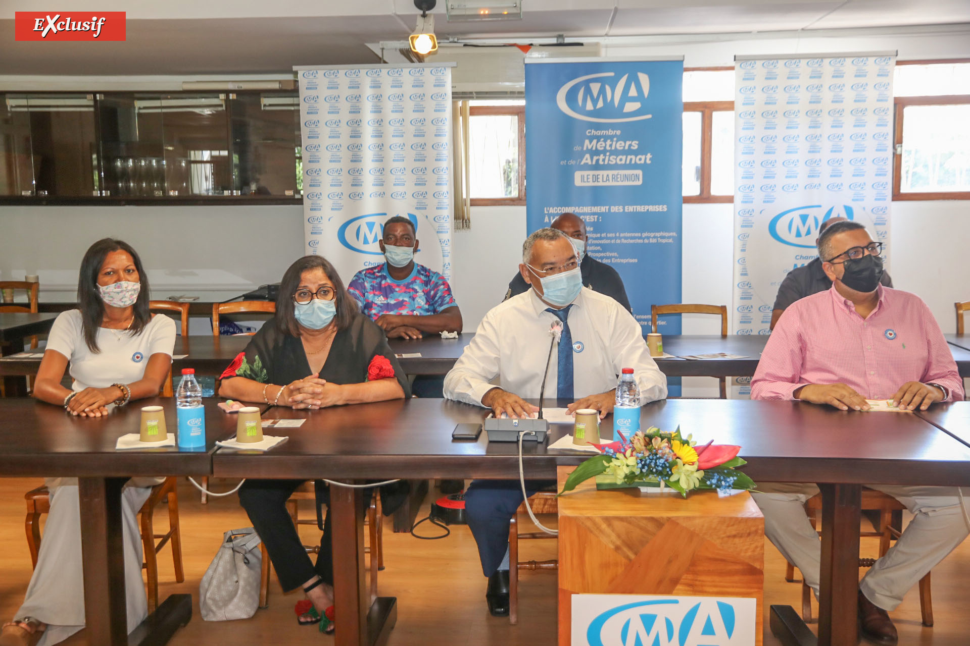 Le président Bernard Picardo, entouré des élus, lors de la présentation es voeux à la presse Le président Bernard Picardo, entouré des élus, lors de la présentation es voeux à la presse