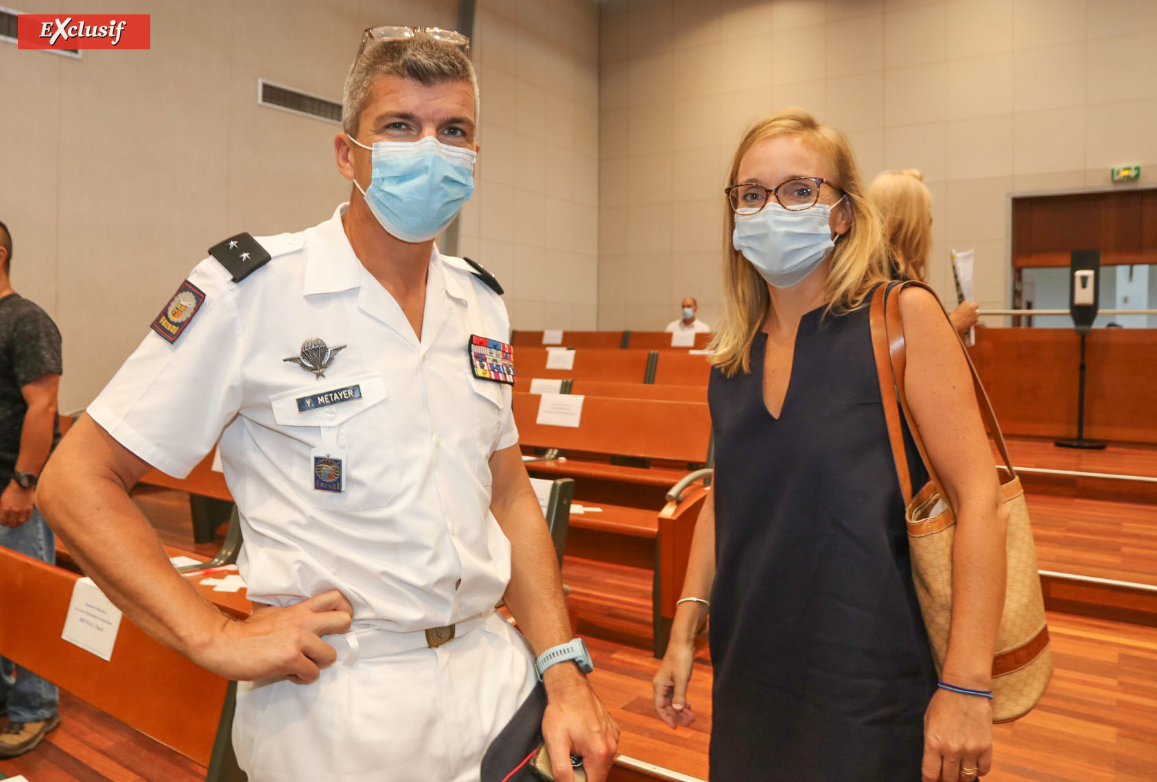 Général Yves Métayer, commandant des FAZSOI, et Caroline Calbo, procureur de la République de Saint-Pierre Général Yves Métayer, commandant des FAZSOI, et Caroline Calbo, procureur de la République de Saint-Pierre