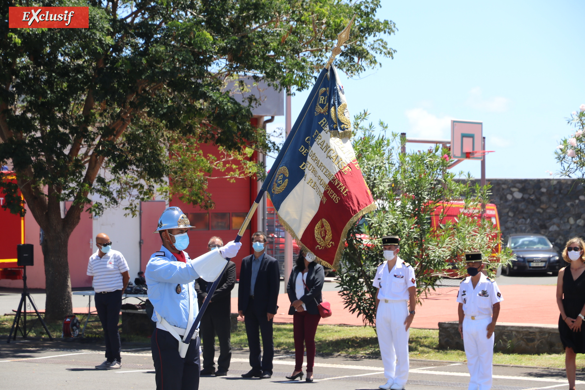 SDIS: Frédéric Léguillier nouveau commandant, médaille d'argent pour les pompiers SDIS: Frédéric Léguillier nouveau commandant, médaille d'argent pour les pompiers