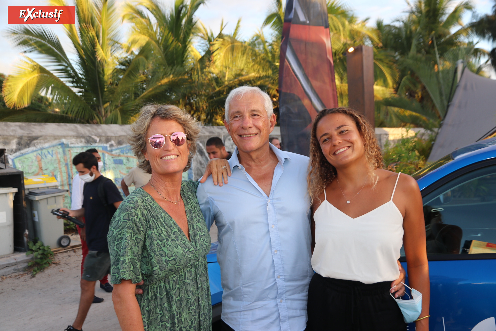 Anne-Gaëlle Hoarau, qui a été championne de surf, François Caillé, et Alice Lemoigne