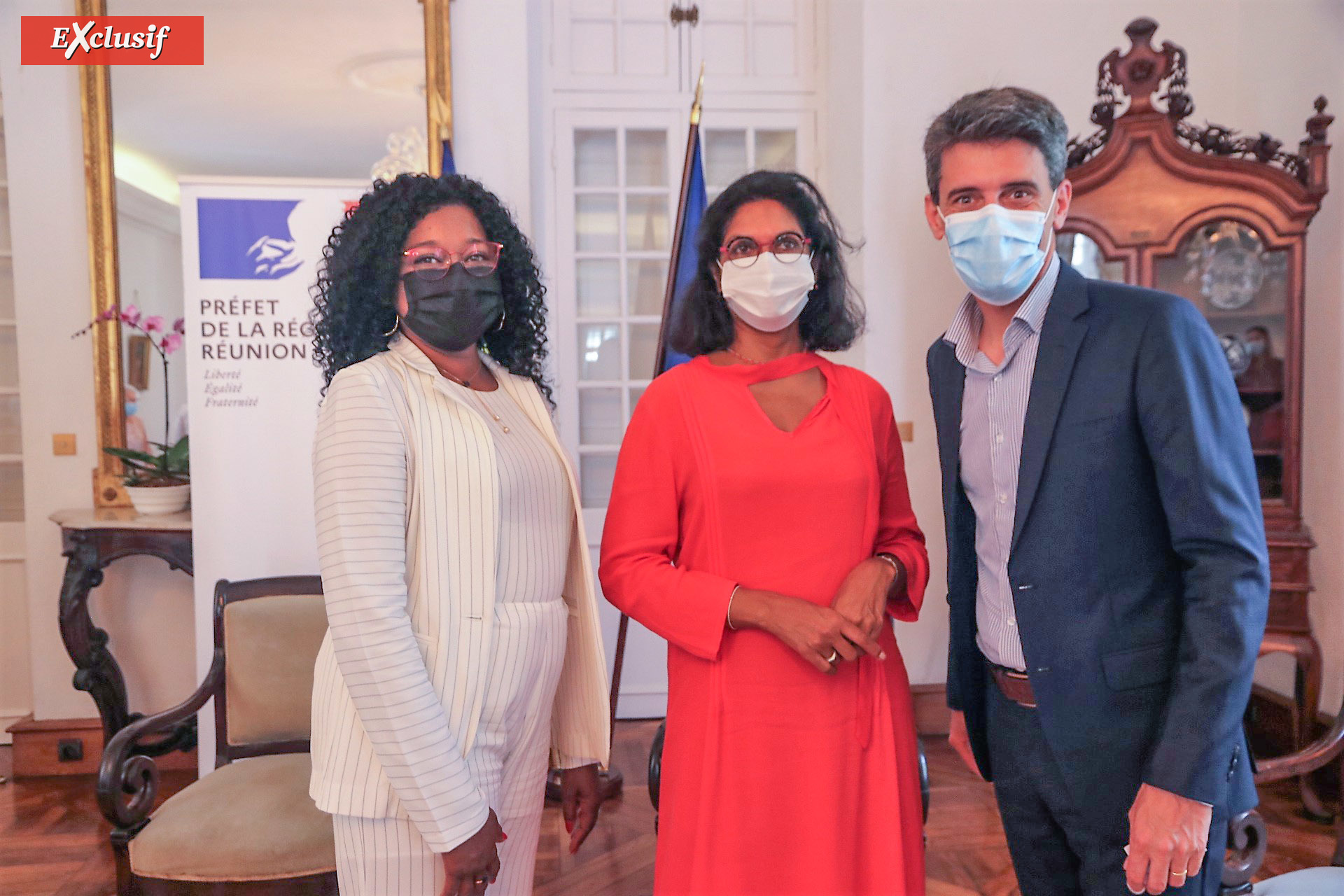 Carole Ledoyen, Nadine Caroupanin, directrice régionale aux Droits des Femmes et à l'Egalité, et Nicolas Faivre, directeur Mercialys Océan Indien Carole Ledoyen, Nadine Caroupanin, directrice régionale aux Droits des Femmes et à l'Egalité, et Nicolas Faivre, directeur Mercialys Océan Indien