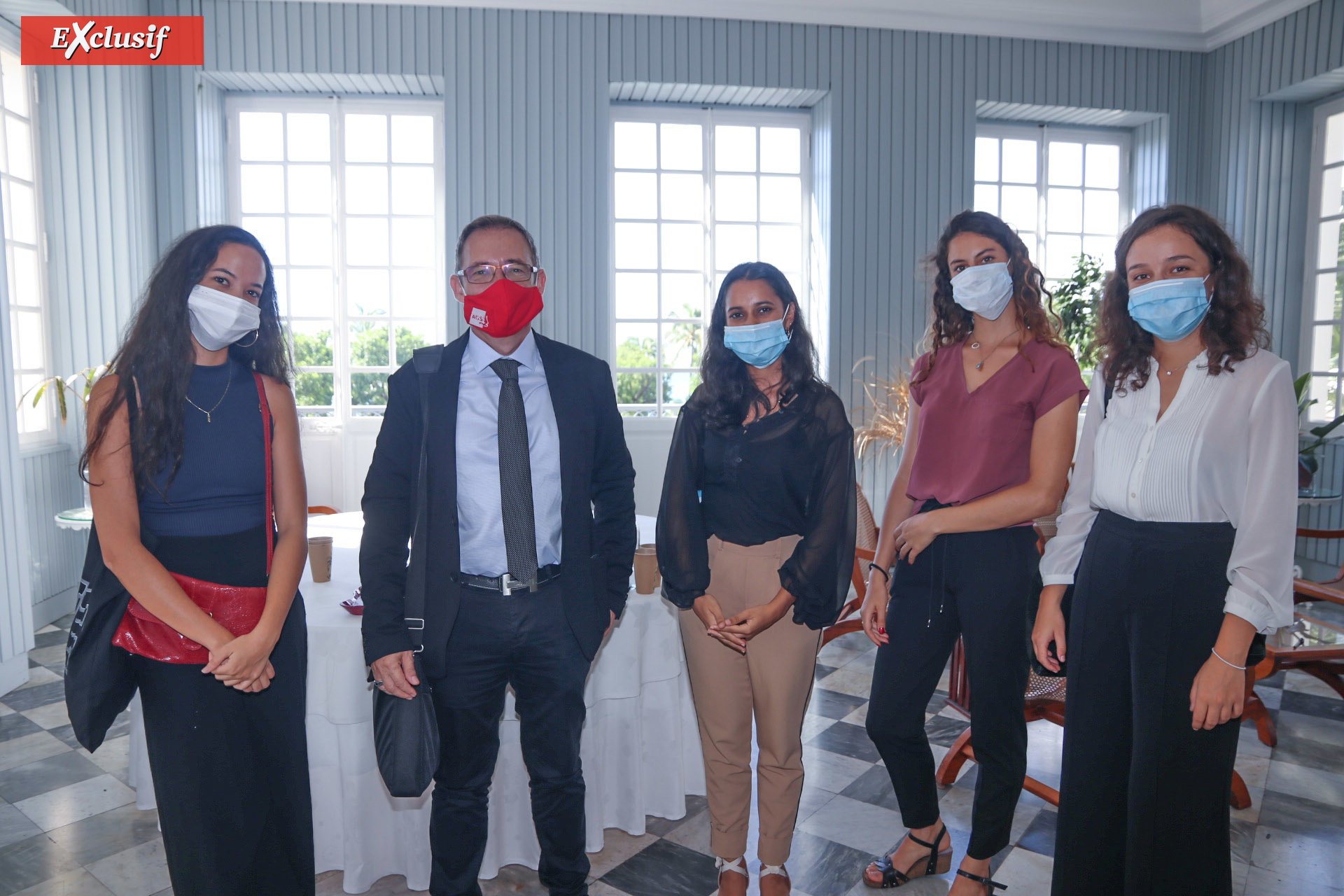 Dune Boisard, Philippe Giordanella, Hasna Patel, Alizée Martinez, et Anaelle Brillard Dune Boisard, Philippe Giordanella, Hasna Patel, Alizée Martinez, et Anaelle Brillard