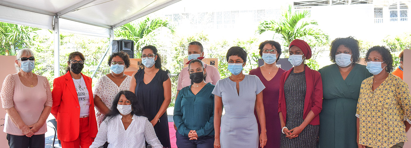 Saint-Denis célèbre 11 femmes modèles et engagées et elles s'affichent! Saint-Denis célèbre 11 femmes modèles et engagées et elles s'affichent!