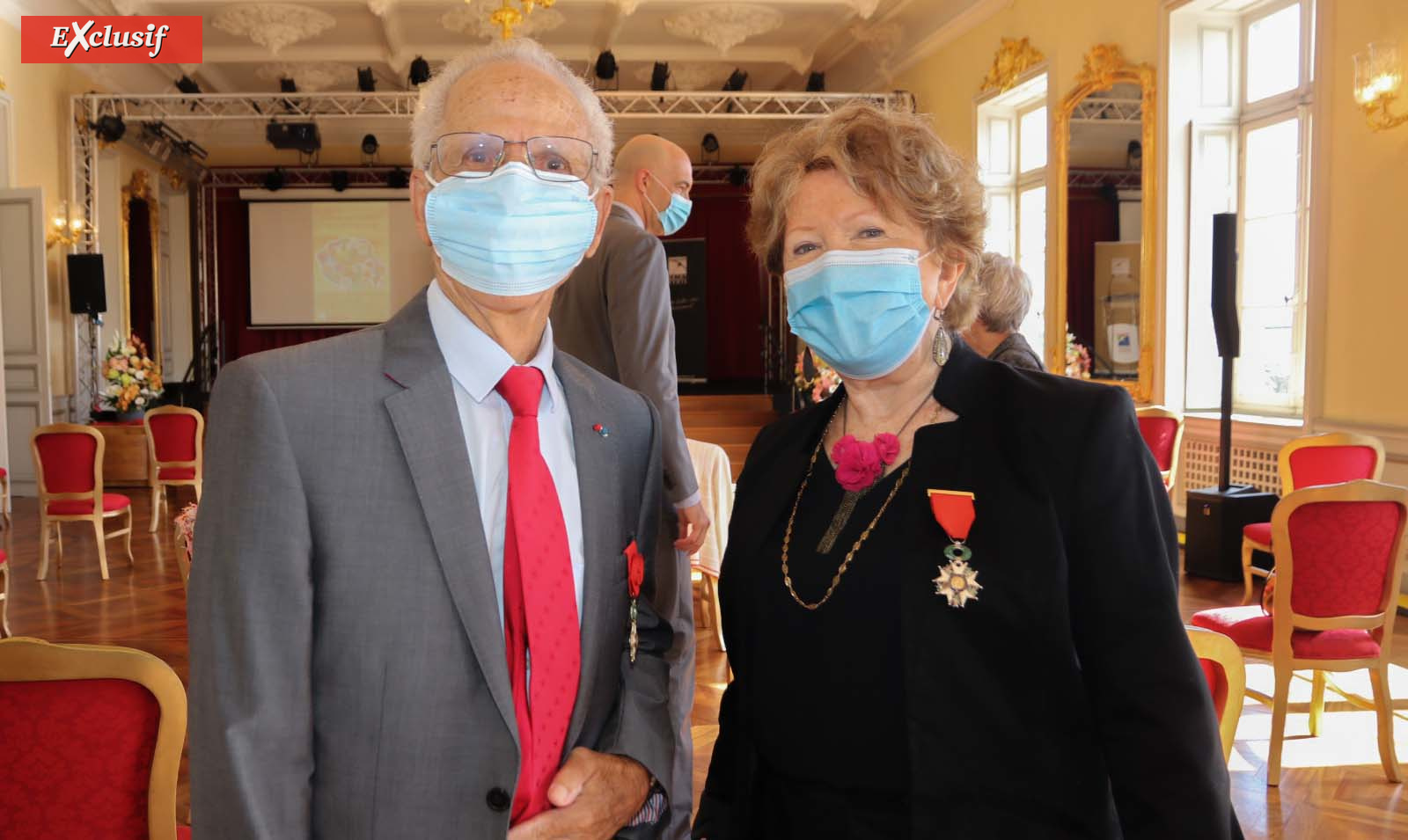 Général Yvon Lucas, président honoraire de la section, membre du Comité Ouest, et Christiane André, présidente du Comité Ouest de la SHLM-R Général Yvon Lucas, président honoraire de la section, membre du Comité Ouest, et Christiane André, présidente du Comité Ouest de la SHLM-R