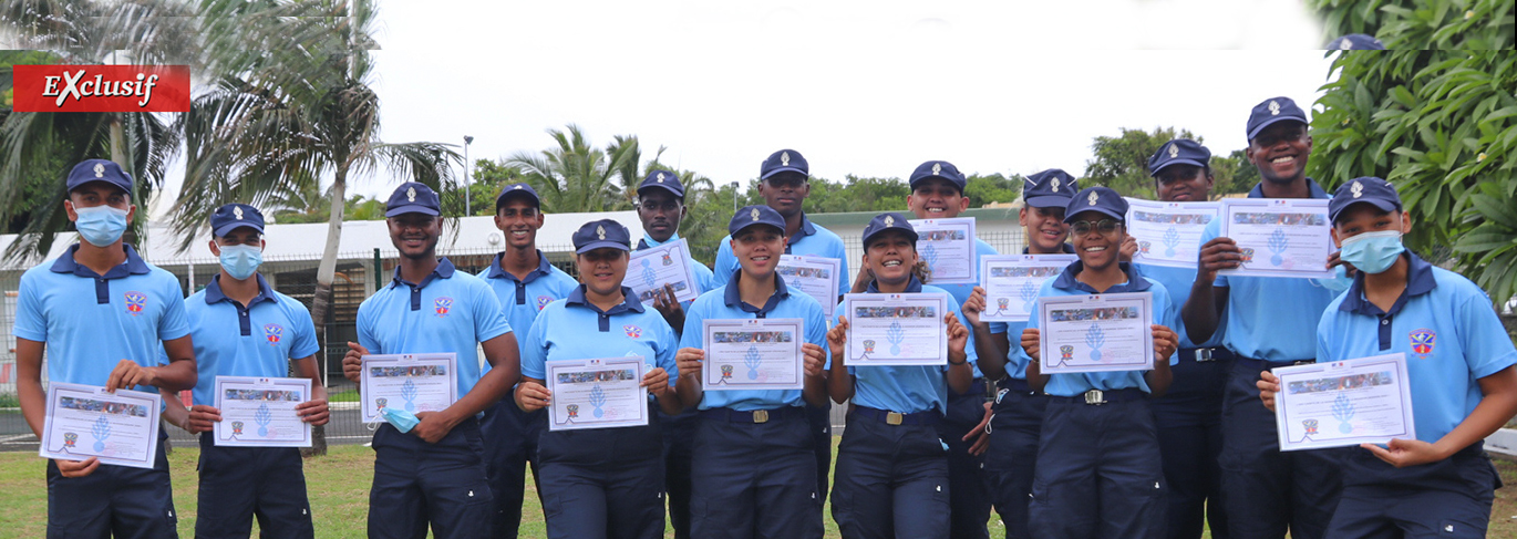 Gendarmerie Nationale: remise d'insignes et de brevets