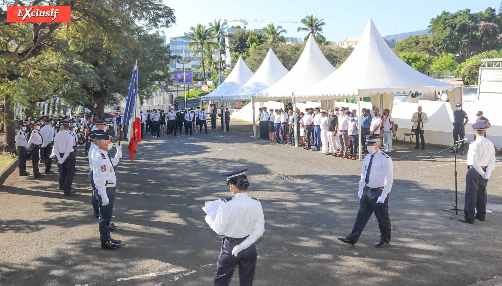 La cérémonie a eu lieu dans la cour du commissariat du Chaudron