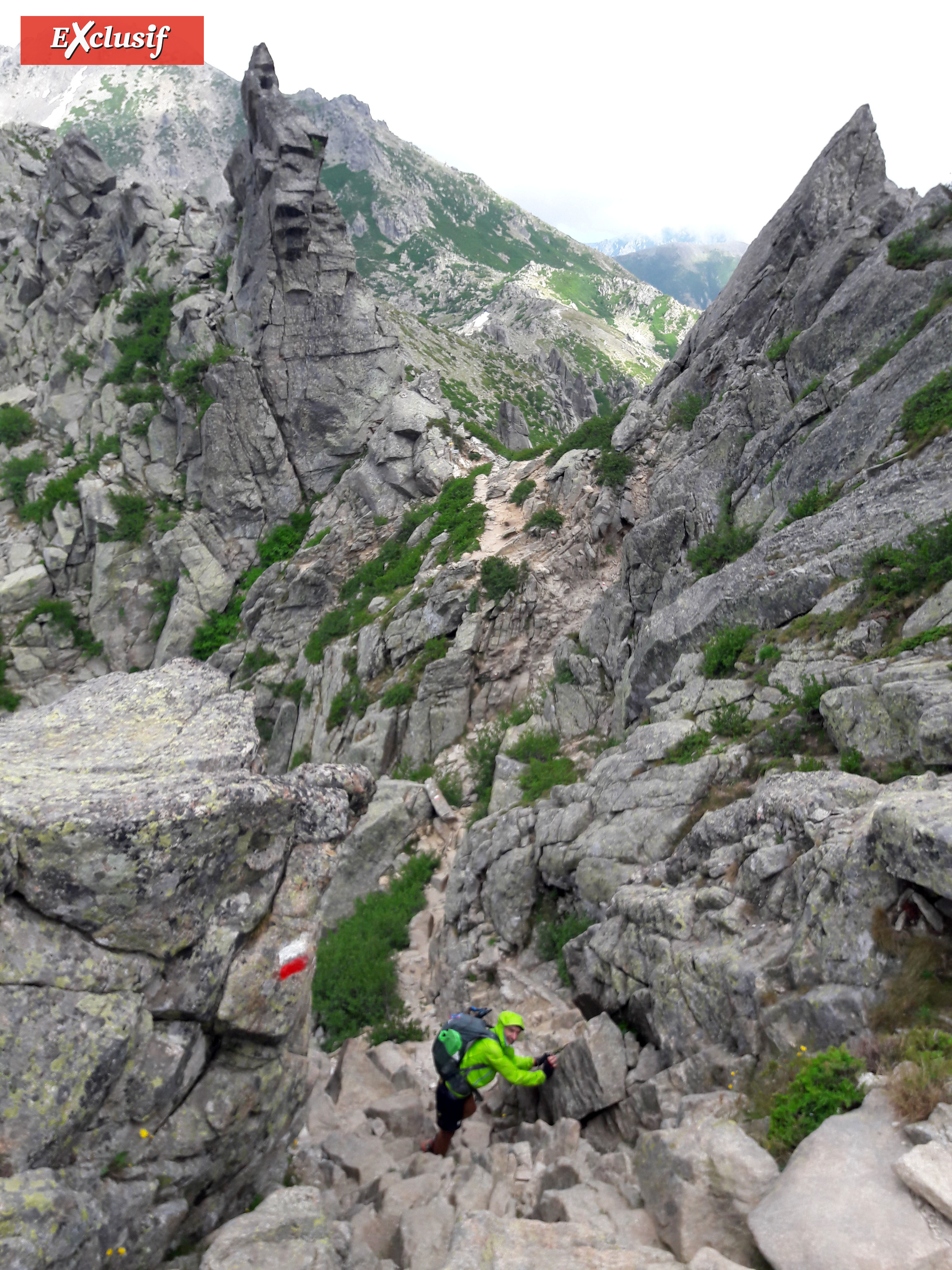 Un des nombreux cols avant d'arriver au Lac De Capitellu Un des nombreux cols avant d'arriver au Lac De Capitellu