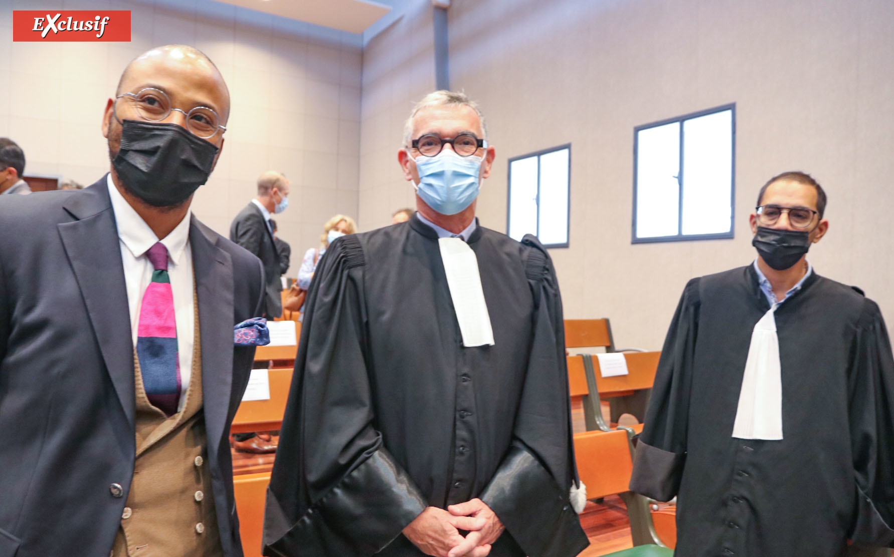 Jacques Leta Naquila, président du Conseil National des Administrateurs-Mandataires Judiciaires représenté, Chastenet de Géry Pellevoisin, bâtonnier de Saint-Denis, et Normane Omarjee, bâtonnier de Saint-Pierre Jacques Leta Naquila, président du Conseil National des Administrateurs-Mandataires Judiciaires représenté, Chastenet de Géry Pellevoisin, bâtonnier de Saint-Denis, et Normane Omarjee, bâtonnier de Saint-Pierre