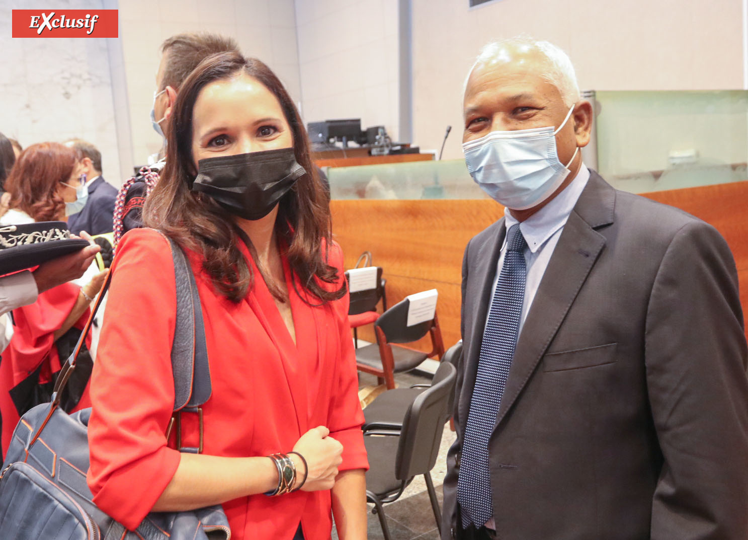 Karine Lebon, députée, et Jitendra Nath Majhi, Consul Général de l'Inde Karine Lebon, députée, et Jitendra Nath Majhi, Consul Général de l'Inde