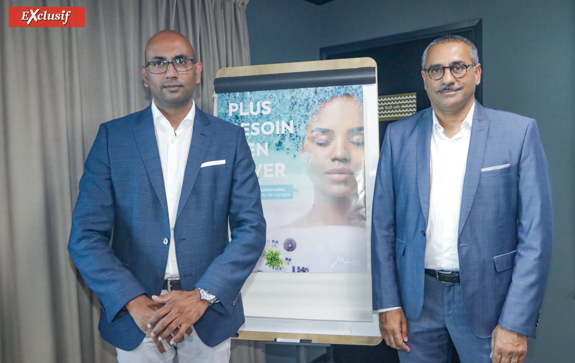 Ken Arian et Zakaria Omarjee, directeur d'Air Mauritius Réunion