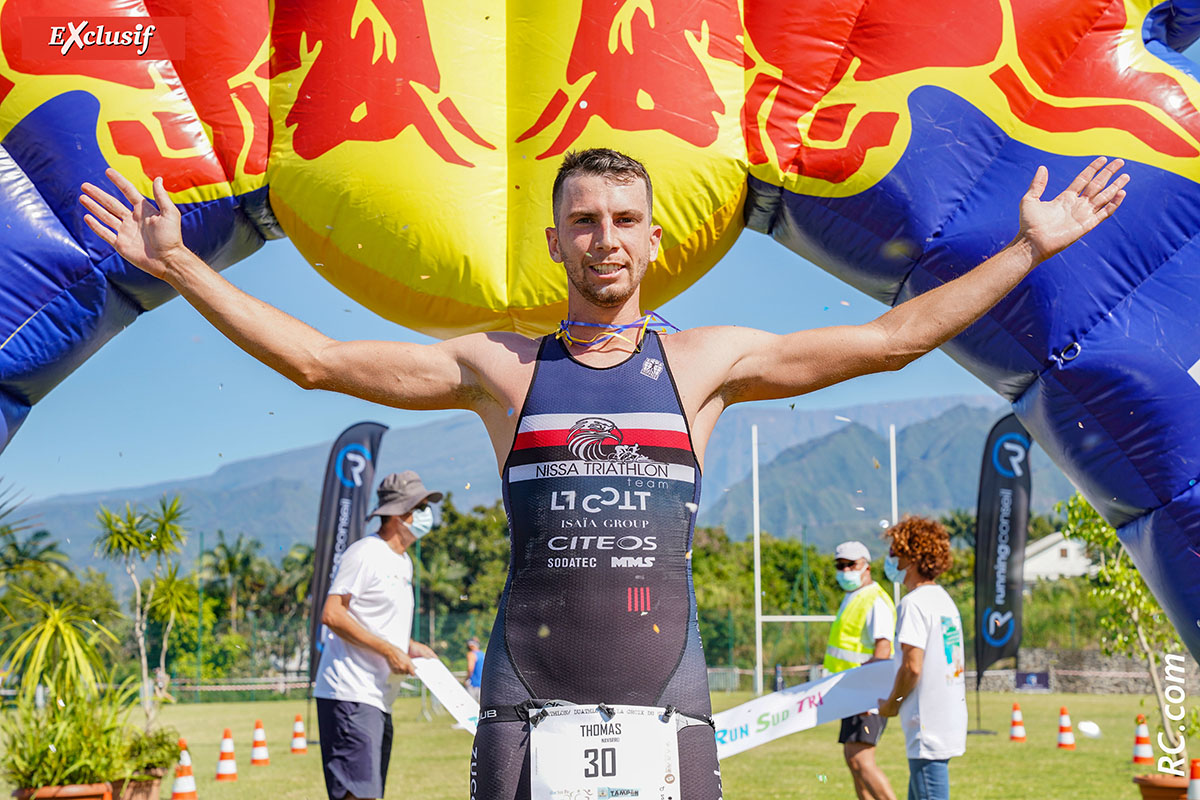 Thomas Navarro peut lever les bras