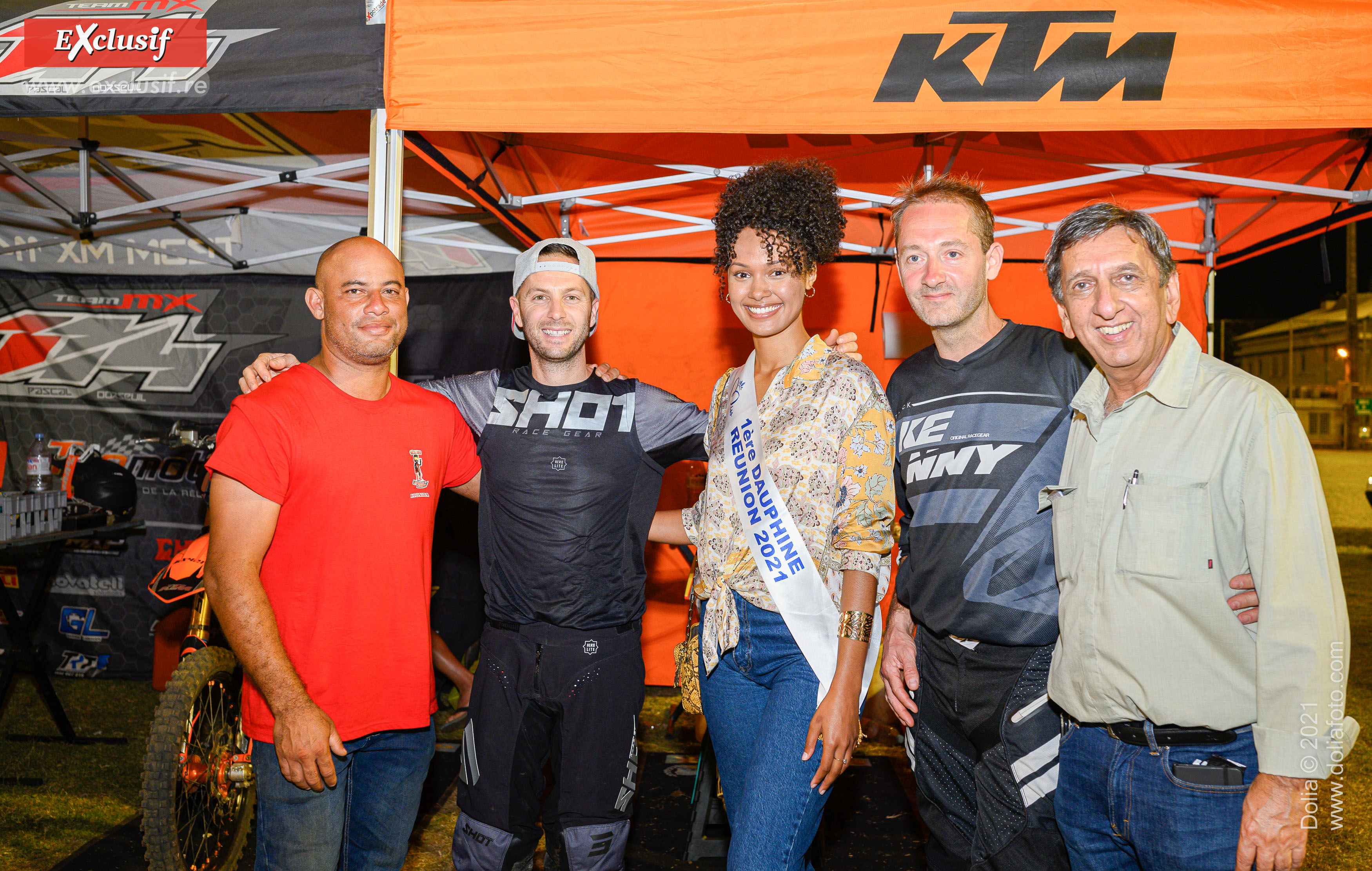 Christie Lowinsky, Brice Izzo, Tatiana Faubourg, Sébastien Bouyssou, et Aziz Patel Christie Lowinsky, Brice Izzo, Tatiana Faubourg, Sébastien Bouyssou, et Aziz Patel