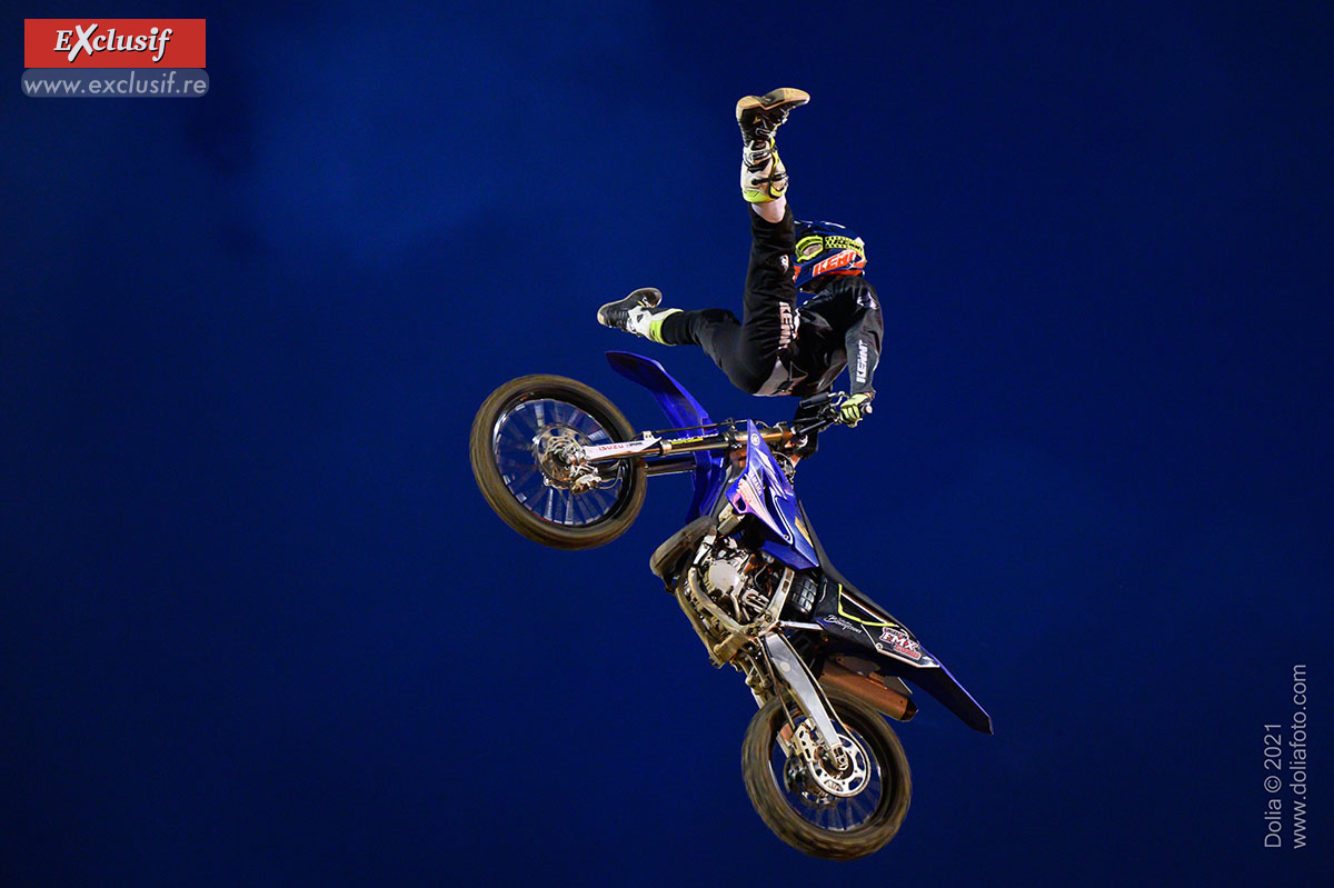 Et le show a continué... Et le show a continué...