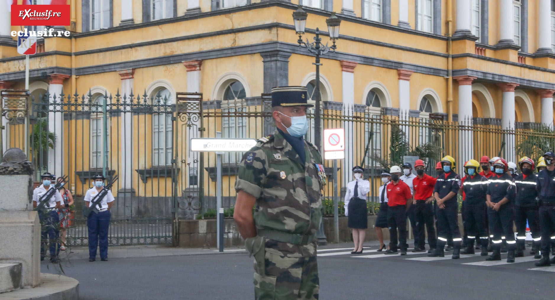 Sébastien Lecornu a remis des médailles au Préfet, aux gendarmes, policiers et pompiers