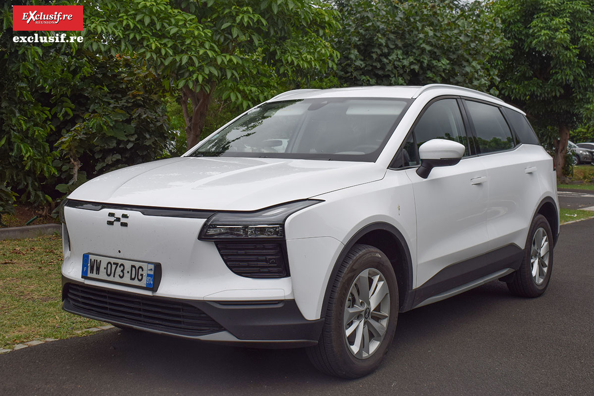 Le nom "Aiways" vient de la contraction de “Ai”, traduction chinoise de l’amour, et “ways”, signifiant "chemins" en anglais: les chemins de l'amour! Le nom "Aiways" vient de la contraction de “Ai”, traduction chinoise de l’amour, et “ways”, signifiant "chemins" en anglais: les chemins de l'amour!