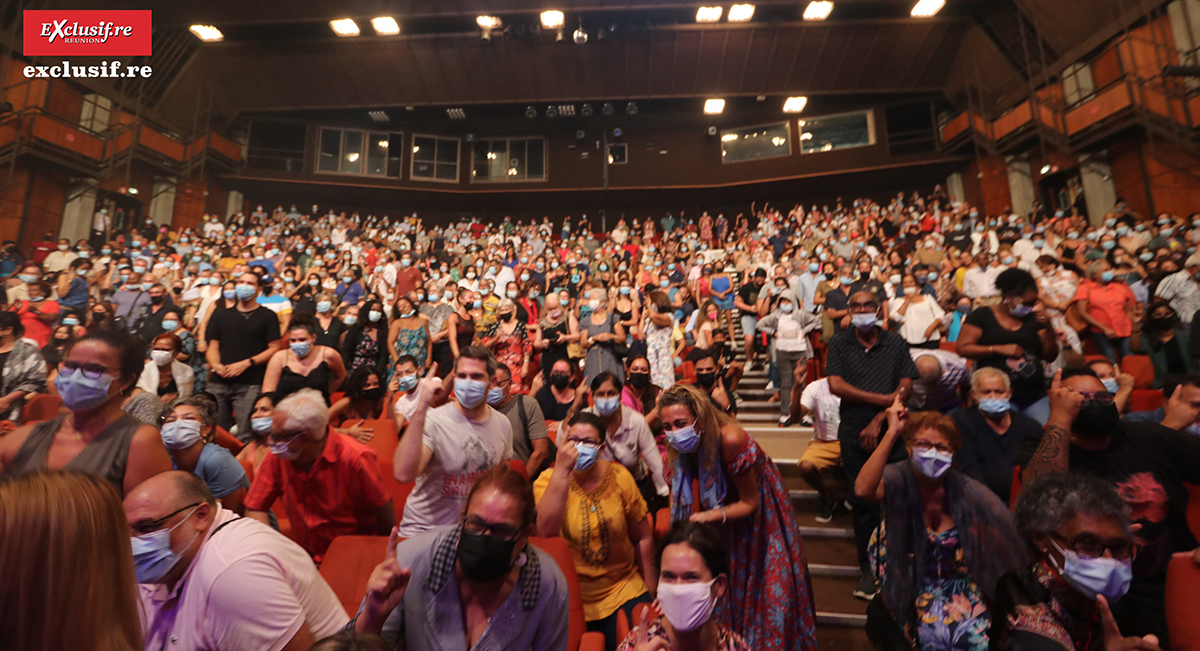 Un théâtre plein comme un oeuf!