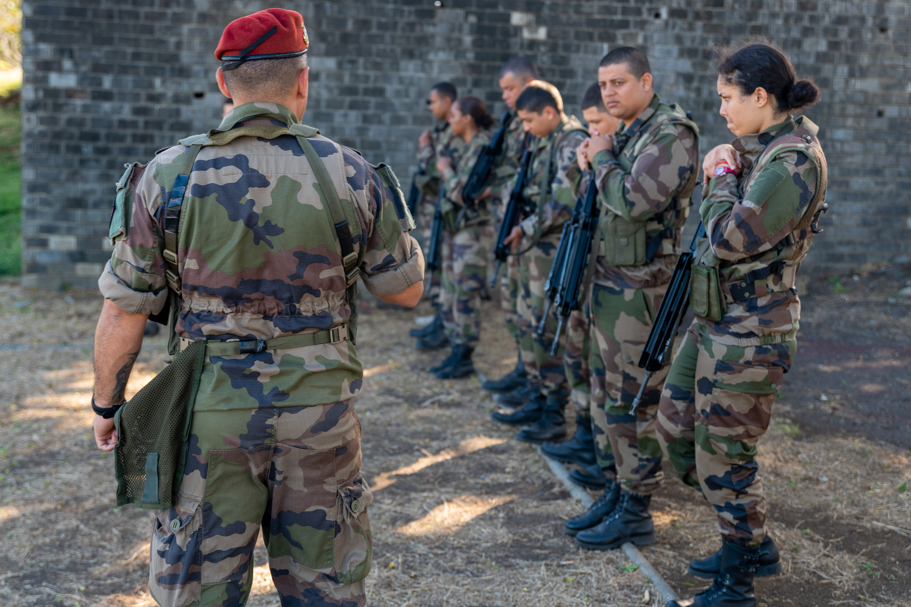 Armée: 6 filles et 10 garçons intègrent la réserve opérationnelle du 2e RPIMa